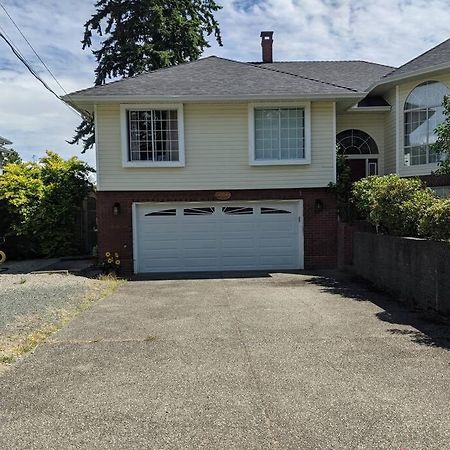 Bright Modern 1Br Suite In Sooke Village Core מראה חיצוני תמונה